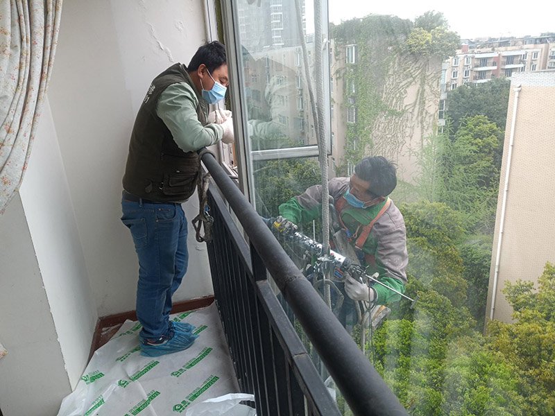 鄂州梁子湖区窗边打胶