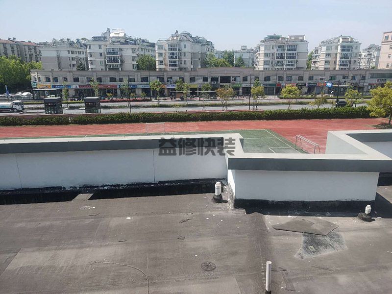 济南历城区学校屋顶漏水