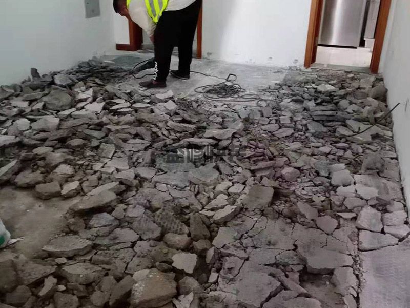贵阳白云区地砖拆除,客厅改造,水管安装