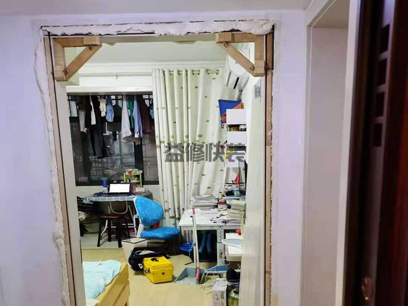 天津宝坻区门框维修翻新,厨房改造,门窗维修