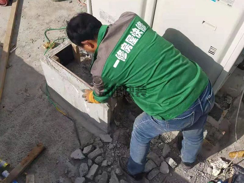 洛阳西工区屋顶水管改造,旧房改造,墙面粉刷