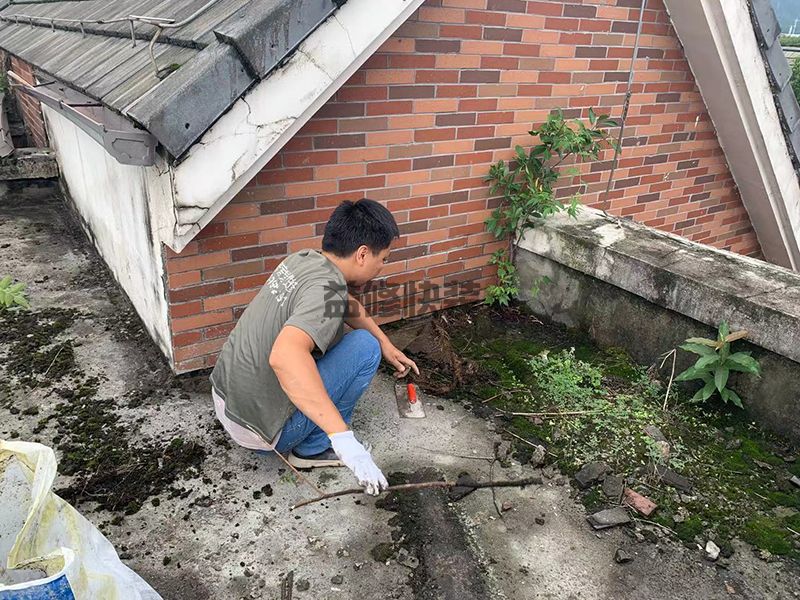你知道为什么装修敲墙要找专业敲墙师傅？(图1)