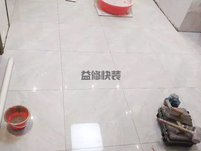 不拆瓷砖可以进行厕所翻新吗？别想了，这里有答案！(图3)