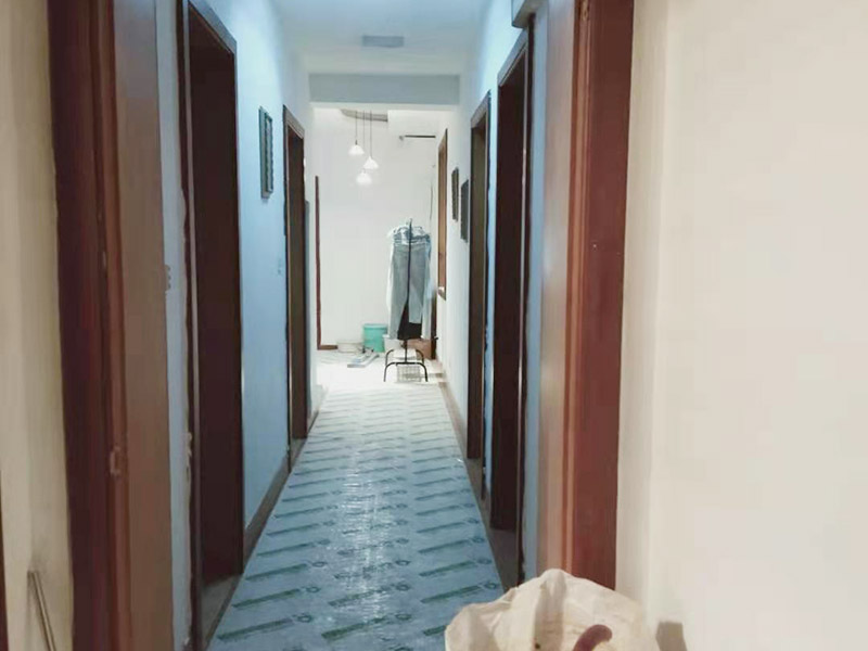 家里墙面破损起皮，自己怎样进行墙面翻新(图3)