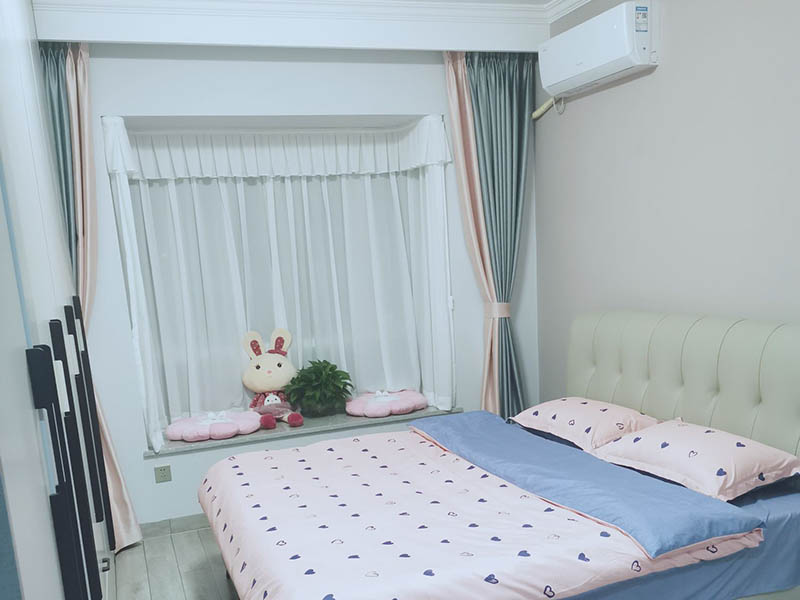 墙面开裂如何修补用什么材料(图3) 卧室2.jpg