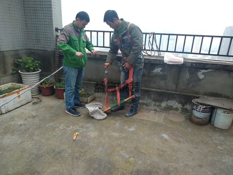 金茂悦东区旧房屋顶防水改造(图1) 金茂悦东区旧房屋顶防水改造(图1)