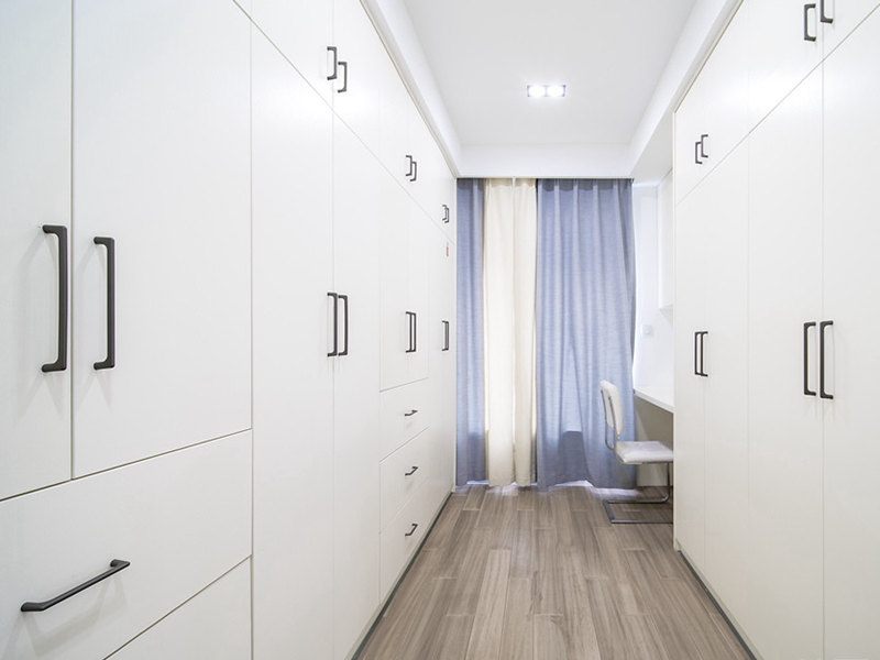 南京衣帽间装修怎么选风格,南京简约风格衣帽间装修要注意什么(图2) 南京衣帽间装修怎么选风格,南京简约风格衣帽间装修要注意什么