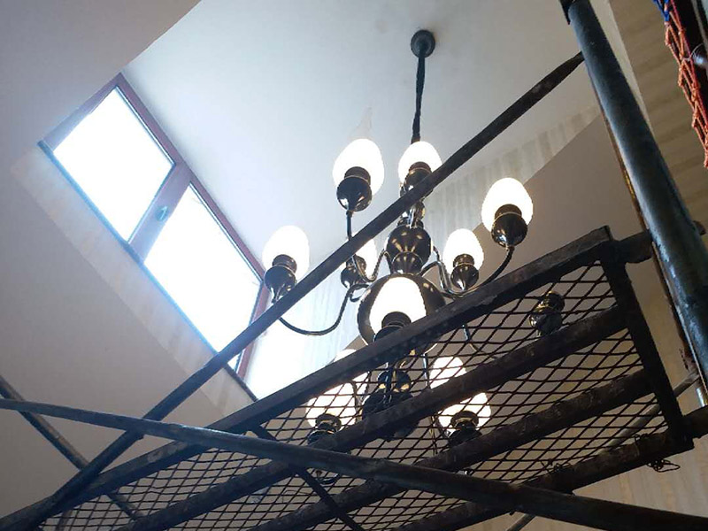 平安社区厂房灯具安装(图3) 平安社区厂房灯具安装(图3)