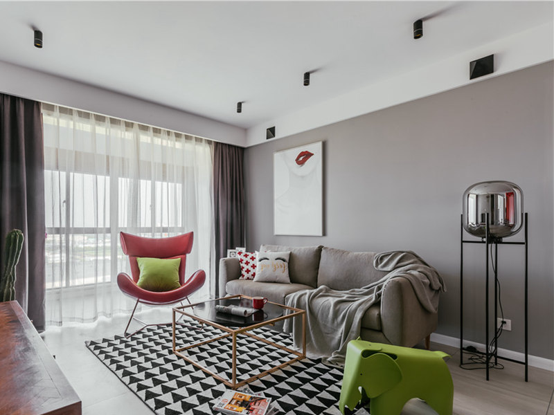 重庆有那些装修公司可以做局部翻新改造，重庆背景墙翻新改造要多少钱