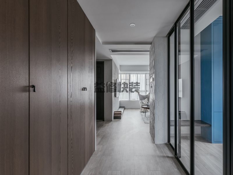 南京老房子墙面拆了重新装修要多少钱,南京老房子墙面怎么改造(图3) 南京老房子墙面拆了重新装修要多少钱,南京老房子墙面怎么改造