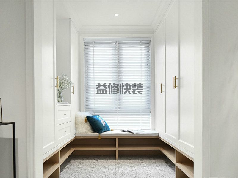 成都老房子衣帽间拆了重新装修要多少钱,成都老房子衣帽间怎么改造(图3) 成都老房子衣帽间拆了重新装修要多少钱,成都老房子衣帽间怎么改造