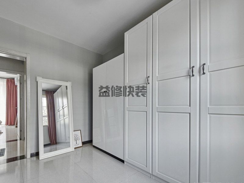 深圳老房子衣帽间拆了重新装修要多少钱,深圳老房子衣帽间怎么改造(图2) 深圳老房子衣帽间拆了重新装修要多少钱,深圳老房子衣帽间怎么改造