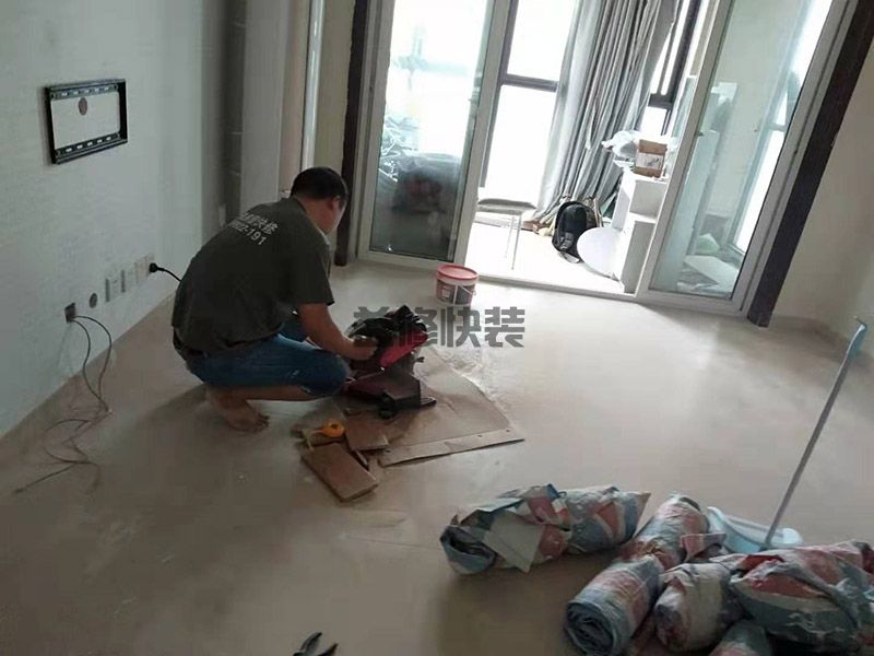 英俊名邸木地板安装维修(图2) 英俊名邸木地板安装维修(图2)