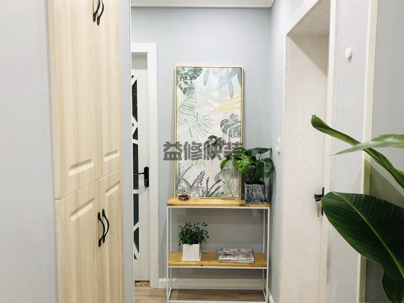 绵阳出租房如何简单翻新,绵阳出租房的走廊要怎么改造(图1) 绵阳出租房如何简单翻新,绵阳出租房的走廊要怎么改造