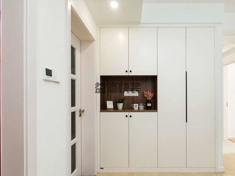 广州出租房如何简单翻新,广州出租房的走廊要怎么改造(图3) 广州出租房如何简单翻新,广州出租房的走廊要怎么改造