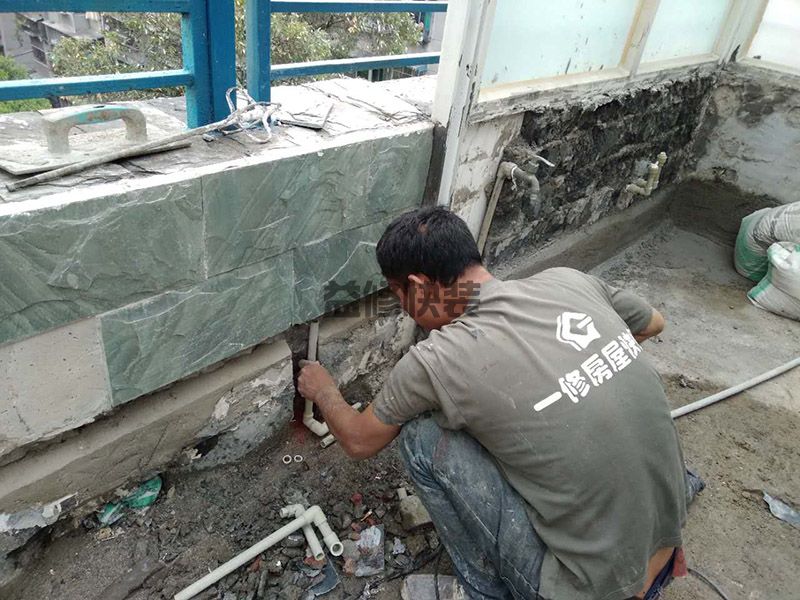 龙岗区防水堵漏施工价格_深圳龙岗区卫生间防水维修公司有哪些(图1) 龙岗区防水堵漏施工价格_深圳龙岗区卫生间防水维修公司有哪些(图1)