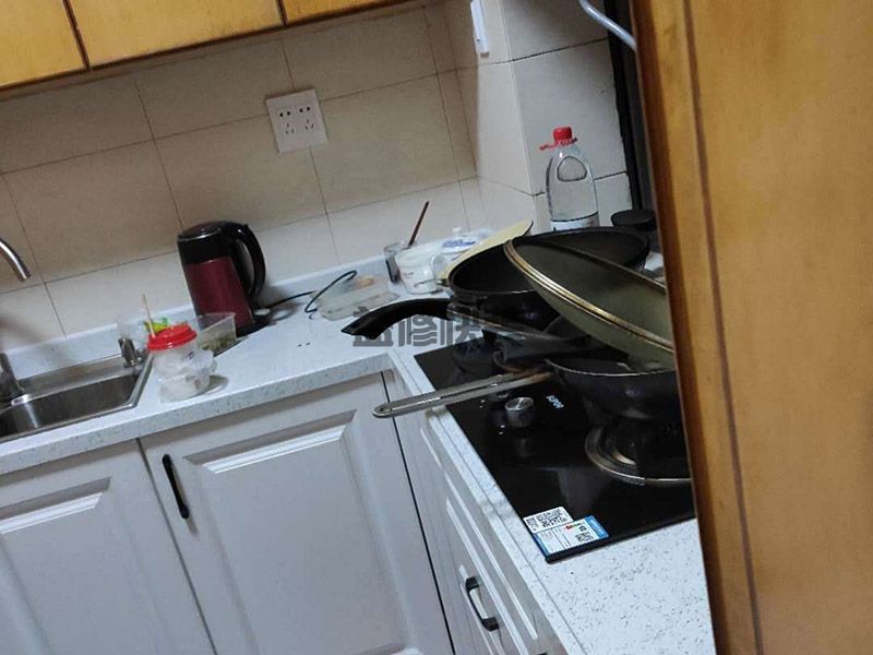 新城区厨房漏水怎么办_西安新城区厨房漏水到楼下怎样维修(图2) 新城区厨房漏水怎么办_西安新城区厨房漏水到楼下怎样维修(图2)