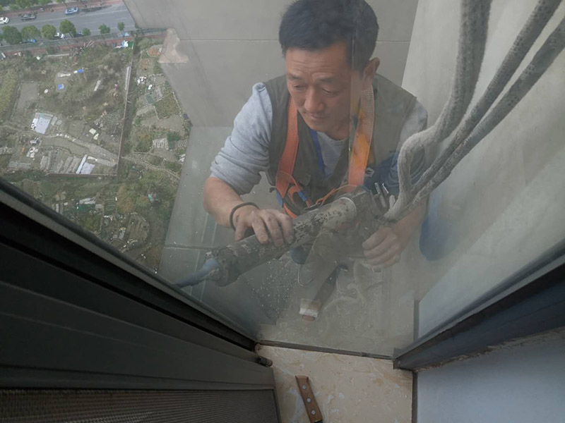 青岛城阳区窗户漏水维修(图4) 青岛城阳区窗户漏水维修(图4)