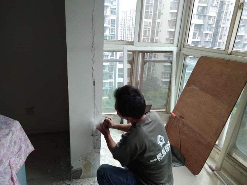 栖霞区厨房漏水怎么办_南京栖霞区厨房漏水到楼下怎样维修(图3) 栖霞区厨房漏水怎么办_南京栖霞区厨房漏水到楼下怎样维修(图3)