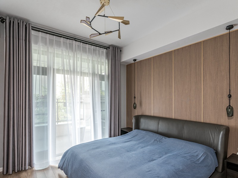 郑州门窗维修更换玻璃门地弹簧，郑州门窗维修电话 (图1)