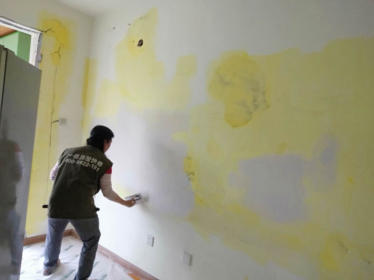 墙面开裂如何修补,打磨一下脏东西直接补(图1) 墙面开裂如何修补,打磨一下脏东西直接补(图1)