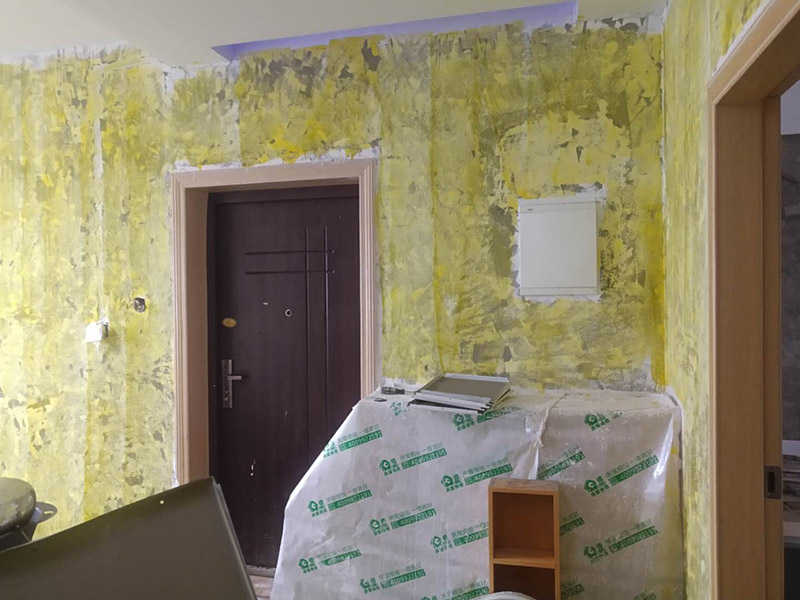 旧房子怎么翻新墙面,先将旧漆面铲除干净(图1) 旧房子怎么翻新墙面,先将旧漆面铲除干净(图1)