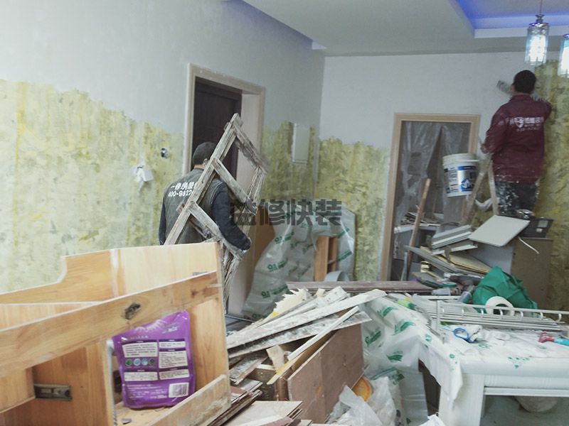 不铲墙皮直接刷乳胶漆,根据具体的墙体情况来判断(图1) 不铲墙皮直接刷乳胶漆,根据具体的墙体情况来判断(图1)