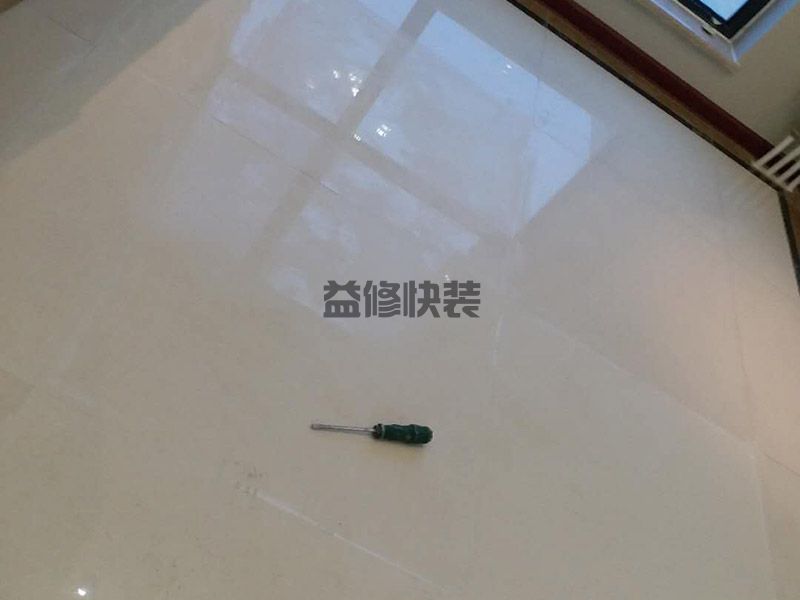 铺瓷砖多少钱一平米，贴砖前要问清楚有没有增加费用(图1)