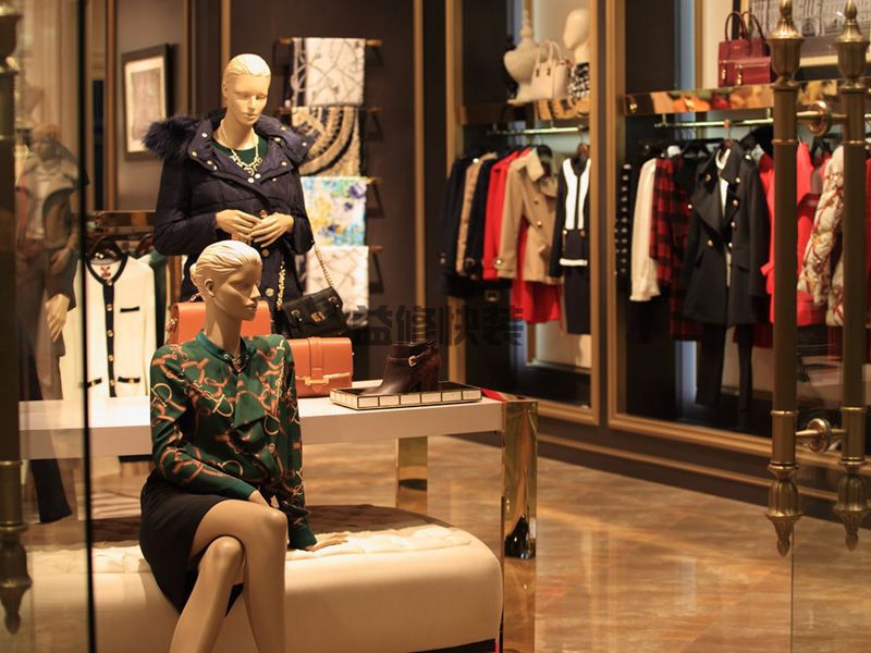 简约风格店面装修设计(图2) 简约风格店面装修设计(图2)