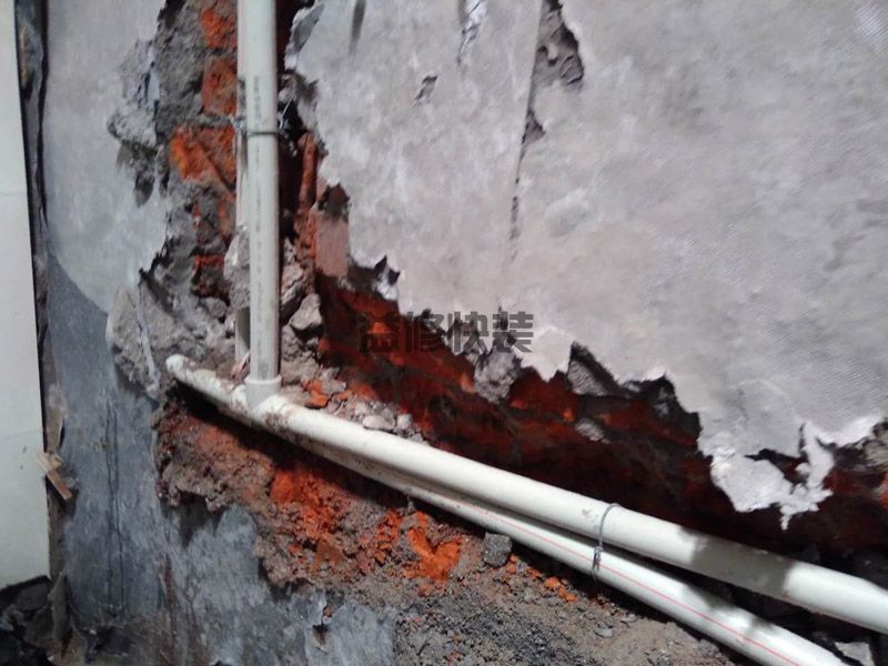 卫生间排污立管怎么贴砖,布局走向要安全合理(图1) 卫生间排污立管怎么贴砖,布局走向要安全合理(图1)