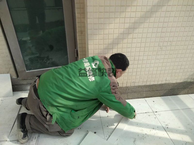 黄石下陆区阳光棚内贴瓷砖(图2) 黄石下陆区阳光棚内贴瓷砖(图2)