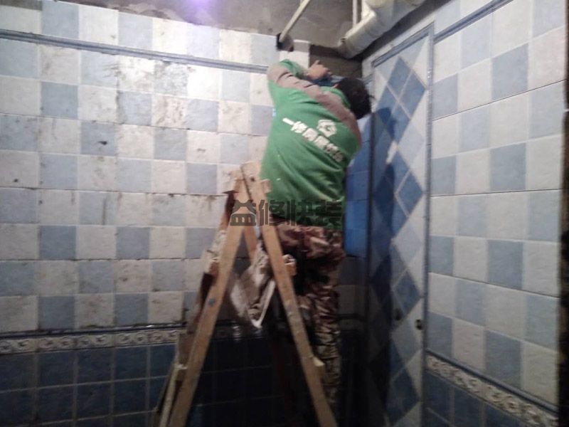 济南市中区厕所贴瓷砖(图1)