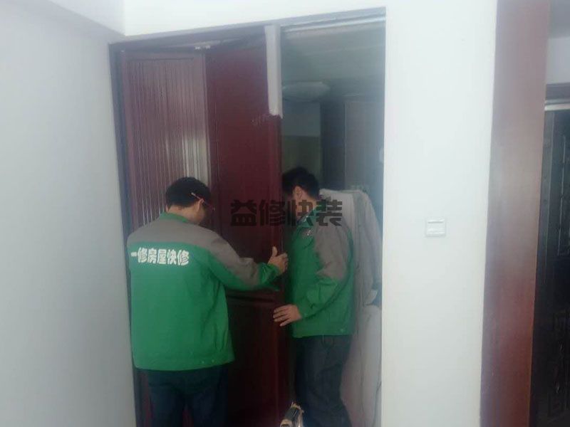 浴室推拉门滑轮生锈怎么办,顺畅滑动主要取决于它的五金件(图1) 浴室推拉门滑轮生锈怎么办,顺畅滑动主要取决于它的五金件(图1)