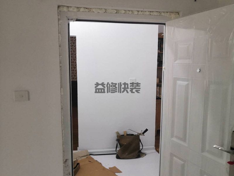 防盗门撬坏可以修补吗,必须让物业负责更换新的(图1)