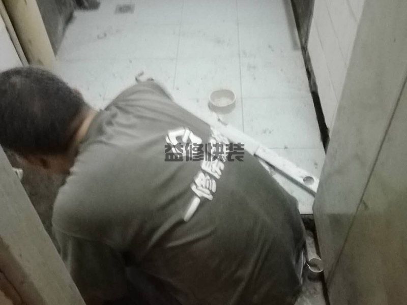 佛山高明区卫生间地面瓷砖铺贴(图3) 佛山高明区卫生间地面瓷砖铺贴(图3)