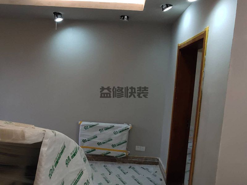 球形门锁外面打开教程,轻轻来回旋转门的扶手(图1) 球形门锁外面打开教程,轻轻来回旋转门的扶手(图1)