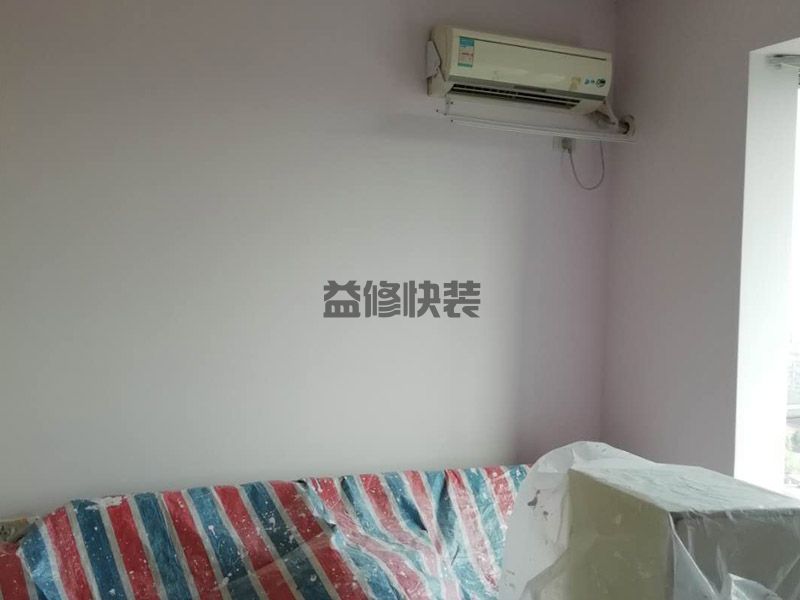 厕所天花板漏水,楼板接触处没有充分地合闭(图1) 厕所天花板漏水,楼板接触处没有充分地合闭(图1)