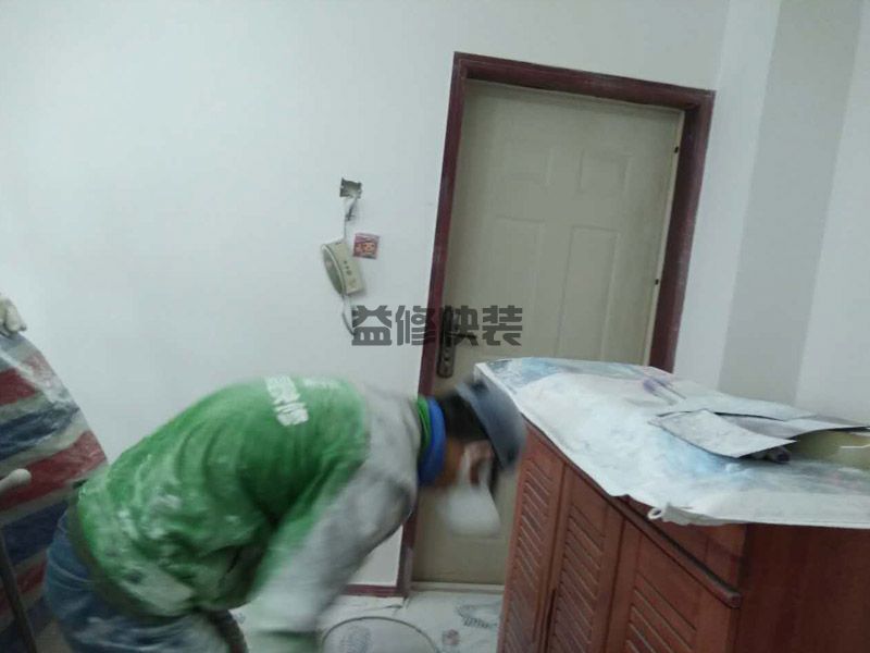 天花板漏水怎么处理,后涂抹一层防水材料(图1) 天花板漏水怎么处理,后涂抹一层防水材料(图1)