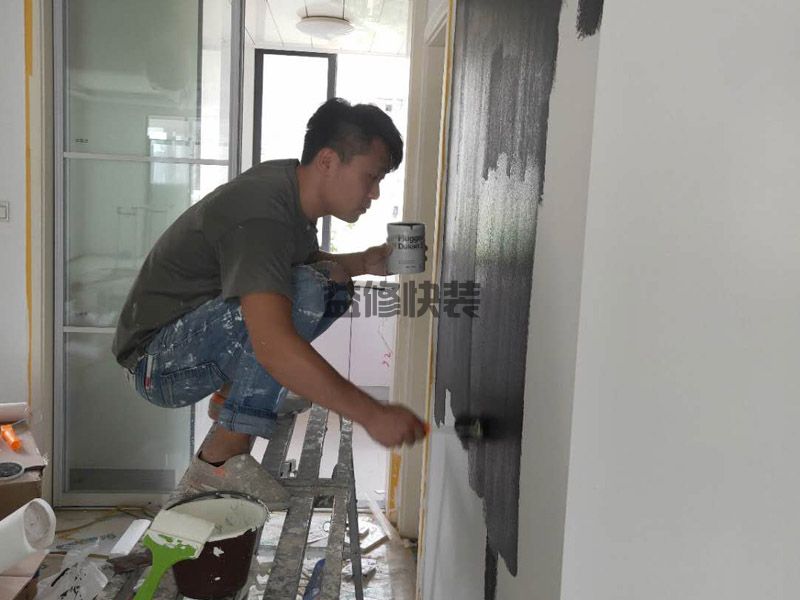 天花板开裂起壳怎么办,这种现象好像比较危险(图1) 天花板开裂起壳怎么办,这种现象好像比较危险(图1)