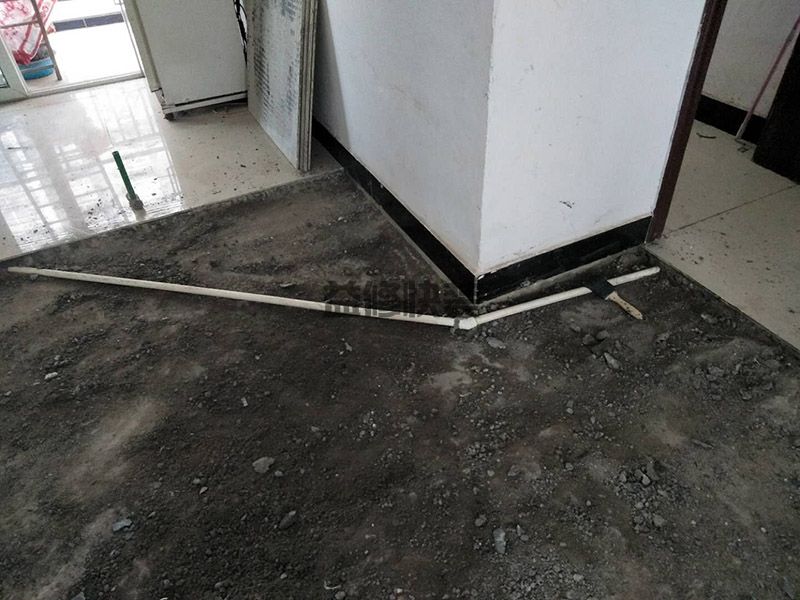 厨房下水口漏水怎么处理,相同口径的快速链接管箍维修(图1) 厨房下水口漏水怎么处理,相同口径的快速链接管箍维修(图1)