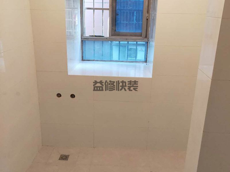 洗菜盆水龙头旋转漏水,用合适的六角匙松开手柄(图1)