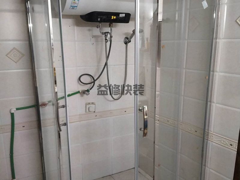 双把冷热水龙头漏水怎么修,承接安装各种PVC管(图1) 双把冷热水龙头漏水怎么修,承接安装各种PVC管(图1)