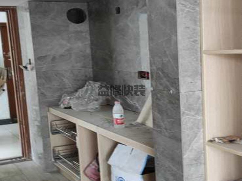 厨房水龙头中间漏水怎么修,维修的价值不大(图1) 厨房水龙头中间漏水怎么修,维修的价值不大(图1)