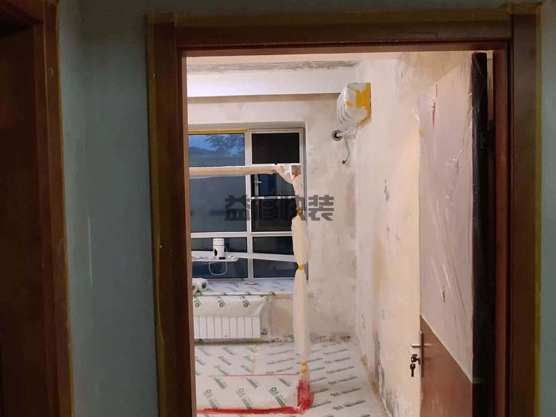 旧房翻新可以直接刷漆吗，旧房翻新不铲墙不搬家具照样可以(图3)