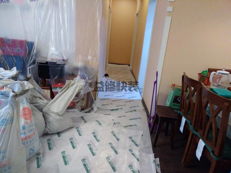 黄石黄石港区厕所下半部拆除(图4) 黄石黄石港区厕所下半部拆除(图4)