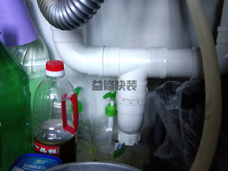 卫生间排管装修步骤,整体效果不太理想(图1) 卫生间排管装修步骤,整体效果不太理想(图1)