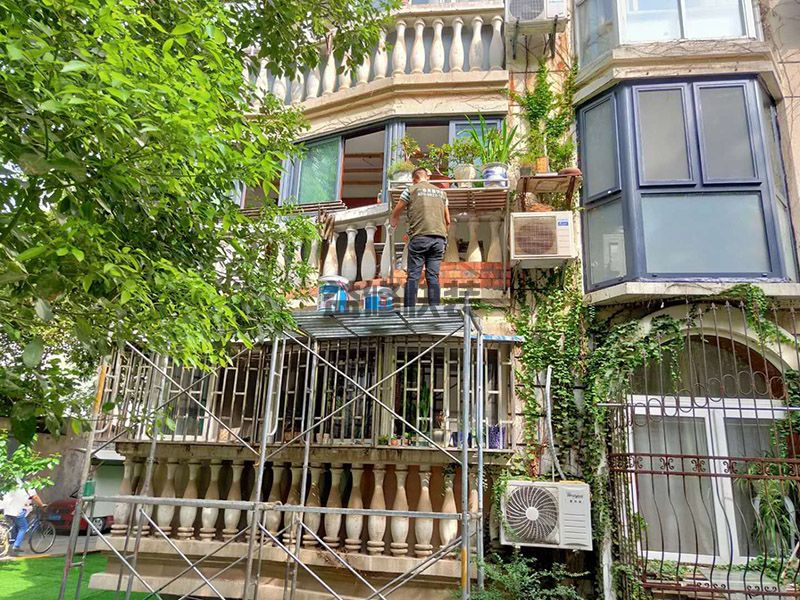 客厅贴墙砖好还是乳胶漆好,刷涂已成为近年来流行的墙面(图2) 客厅贴墙砖好还是乳胶漆好,刷涂已成为近年来流行的墙面(图2)