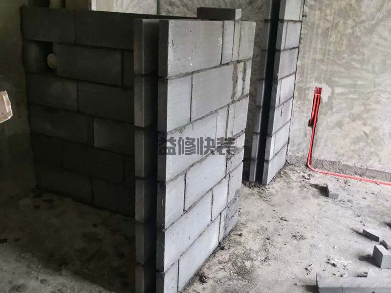 老房子客厅在中间怎么处理,一入大门就可以看到客厅(图2) 老房子客厅在中间怎么处理,一入大门就可以看到客厅(图2)