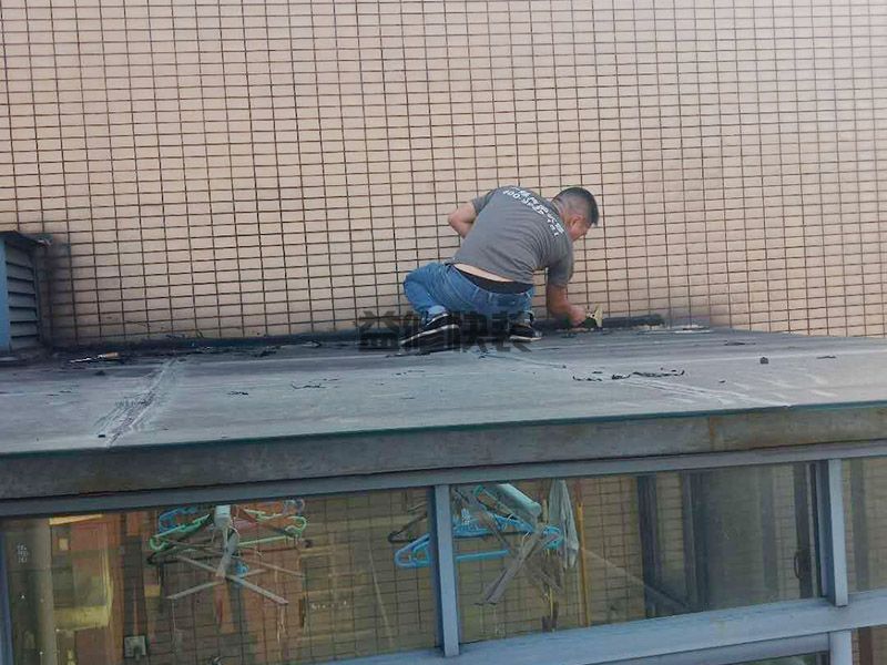 浴室塑钢推拉门怎么拆卸,第一个办法是省的办法(图1) 浴室塑钢推拉门怎么拆卸,第一个办法是省的办法(图1)