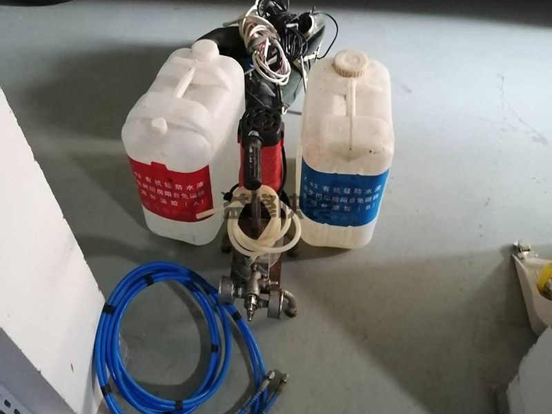 厕所防水补漏可以不砸砖吗,厕所不砸砖堵漏靠谱吗(图1) 厕所防水补漏可以不砸砖吗,厕所不砸砖堵漏靠谱吗(图1)